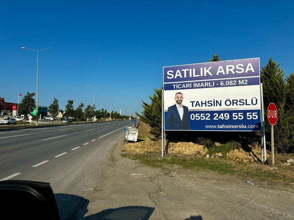 TOYBELEN'de ANKARA YOLUNA CEPHE TİCARİ İMARLI SATILIK ARSA